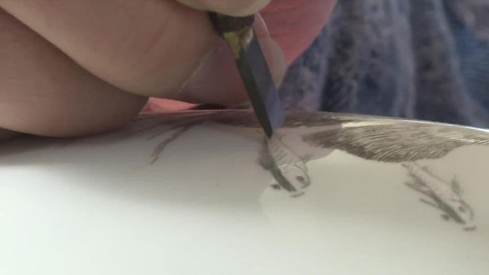 让小众非遗出圈！“90后”刻瓷技艺传承人的守艺与破局