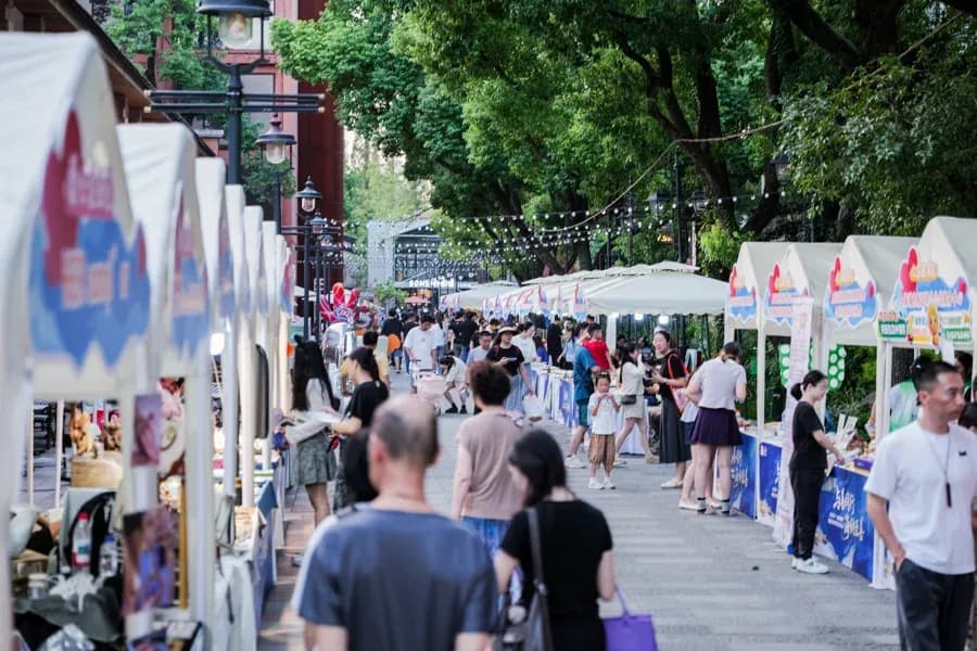 首批“浦东新区慈善公共空间”亮相！这些商场将以商业反哺慈善