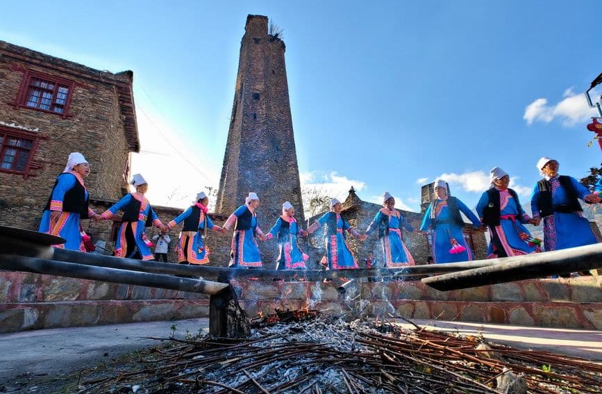 四川茂县：走进黑虎羌寨 感受原汁原味的羌族风情