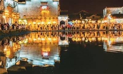 暑期旅游火热收官