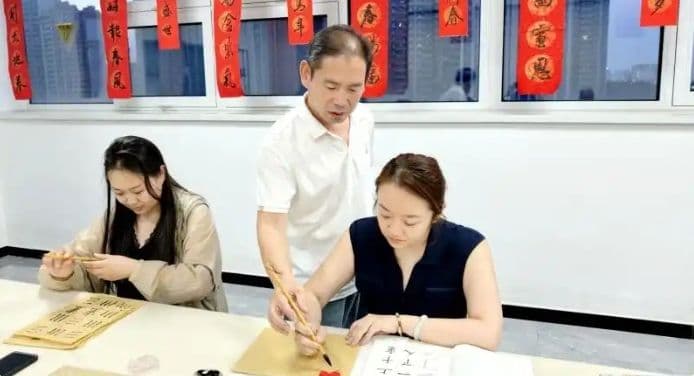 公益课堂点亮职工“八小时之外”