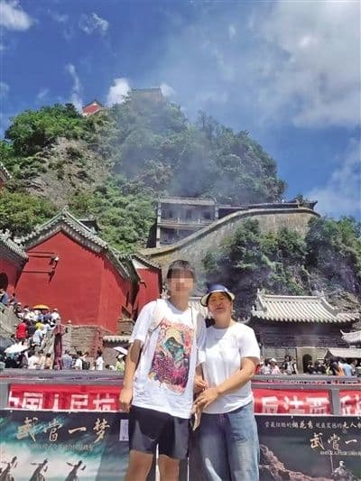 你予我生命我报以热血 十堰16岁男孩捐髓救母