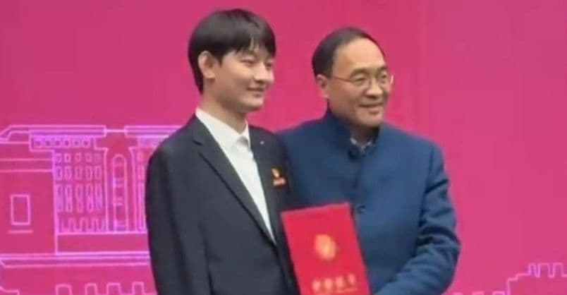 太原理工大学博士生王海港,用双脚打字做科研—— 以坚韧精神书写向上人生