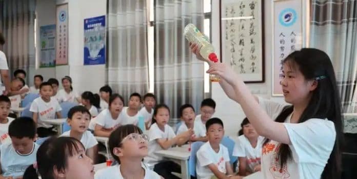 乡村科学公益营点亮近千孩子科学梦
